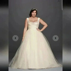 Oleg Cassini Embellished Tulle Wedding Dress Size 6 White NWT